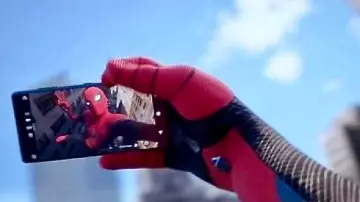 Gafas de sol usadas por Peter Parker / Spider-Man (Tom Holland) en  Spider-Man: Far from Home | Spotern