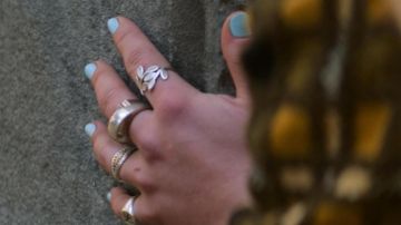 The leaf ring worn by Yelena Belova (Florence Pugh) in the movie Black Widow