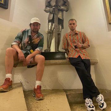 la chemise portée par Squeezie  sur le compte Instagram de @xsqueezie