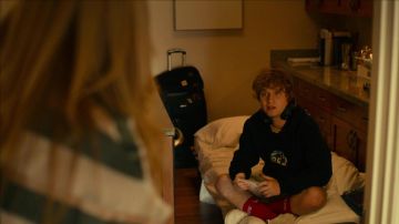 Vans Classic sock in red worn by Quinn Mossbacher (Fred Hechinger) as seen in The White Lotus TV series (S01E01)