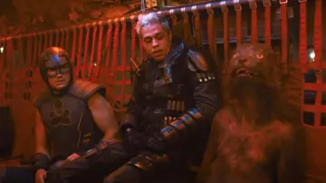 Chaqueta de traje usada por Blackguard (Pete Davidson) en la película The Suicide Squad