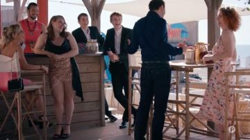 The floral dress with open back worn by Juliette C. (Mathilde Lebrequier) in Tomorrow belongs to us (Episode 977)