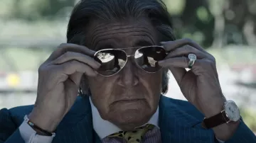 Gafas de sol de aviador de metal usadas por Aldo Gucci (Al Pacino) como se ve en la película House of Gucci