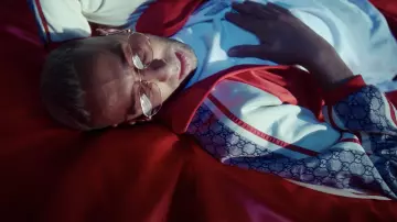 The tracksuit Gucci worn by Naps in her video clip It&#39;s nothing, it&#39;s the street