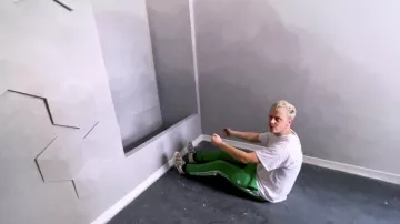 El fondo de chándal verde de Adidas Originals usado por Norman Thavaud en su video de YouTube APARTMENT TOUR 2 (passion works) (Norman & Martha)