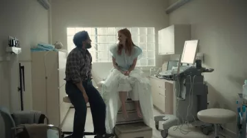 Zapatillas New Balance usadas por Jonathan (Oscar Isaac) como se ve en los atuendos de la serie de televisión Scenes from a Marriage (S01E01)