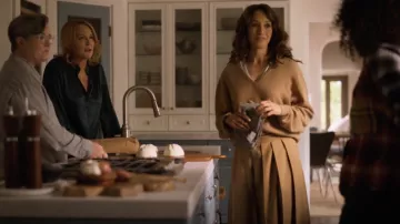 Kirin Pleated Suiting Wide-Leg Pants worn by Bette Porter (Jennifer Beals) as seen in The L Word: Generation Q Tv series (S02E01)