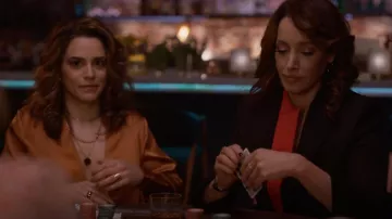 Alexander McQueen Chaqueta de lana bicolor usada por Bette Porter (Jennifer Beals) como se ve en The L Word: Generation Q (Temporada 2 Episodio 2)