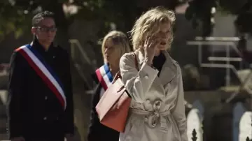 The trench coat worn by Agnès Karadzic (Alexandra Lamy) in the film The foal