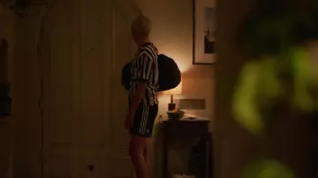 Pantalones cortos Adidas usados por Sarah Finley (Jacqueline Toboni) como se ve en los trajes de The L Word: Generation Q (S02E07)