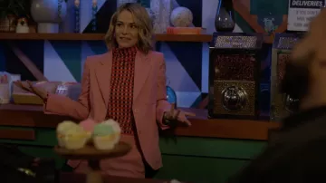 Stella McCartney single-breasted patch pocket blazer worn by Alice Pieszecki (Leisha Hailey) as seen in The L Word: Generation Q (S02E03)
