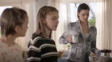 Lululemon Define Washed Luna Luxtreme Jacket worn by Abby O'Brien-Winters (Meghan Ory) as seen in Chesapeake Shores (S05E02)