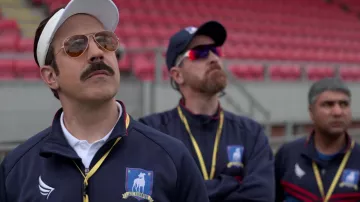 Ray-Ban RB3025 Classic Aviator Sunglasses worn by Ted Lasso (Jason Sudeikis) as seen in Ted Lasso Wardrobe (Season 2 Episode 11)