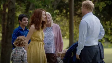 Velours Celesta Robe en jaune porté par Megan Hunt (Abigail Spencer) comme on le voit dans la série télévisée Grey's Anatomy (S18E01)