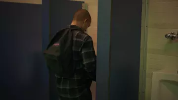 JanSport Sac à dos porté par Cesar Diaz (Diego Tinoco) comme on le voit dans Sur Mon Bloc de la série TV garde-robe (Saison 4 Épisode 1)
