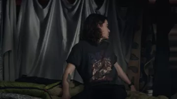 Anine Bing Tiger Tee of Sam Jordan (Elliot Fletcher) as seen in Y: The Last Man Tv series outfits (S01E06)