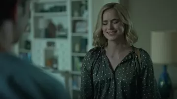 Mango Flowy printed blouse worn by Jenny Banks (Elizabeth Lail) as seen in Ordinary Joe TV series (S01E02)