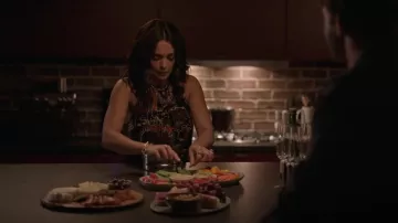 A.L.C. Bardot Maxi Vestido usado por Amy Kindelán (Natalie Martinez) como se ve en el vestuario de la serie Ordinary Joe Tv (S01E02)