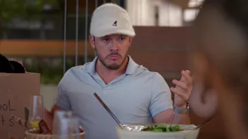 Kangol Furgora Chapeau de Fourrure Chapeau en blanc porté par Connor (Jimmy Tatro) comme on le voit dans l&#39;Économie Domestique série TV tenues (Saison 2 Épisode 3)