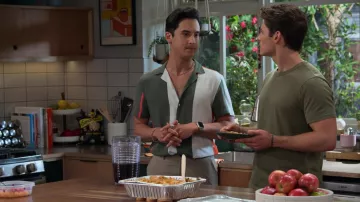 Apple Watch worn by Jayden (Michael Hsu Rosen) as seen in Pretty Smart Tv series (S01E08)