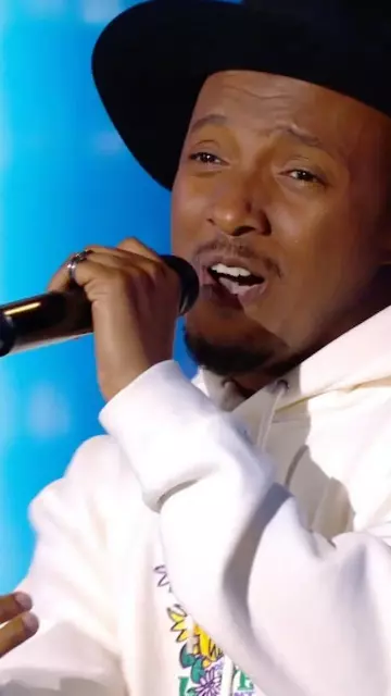 Soprano&#39;s De Bornarel hat worn during the &quot;Jean-Jacques Goldman&quot; 70th anniversary program