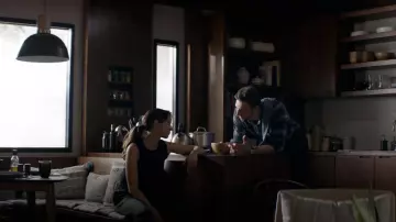 Black Tank Top worn by Huck (Annet Mahendru) as seen in The Walking Dead: World Beyond outfits (Season 2 Episode 3)