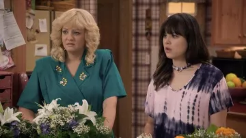 SweatyRocks Tie Dye O-ring T-Shirt worn by Erica Goldberg (Hayley Orrantia) as seen in The Goldbergs TV series outfits (Season 9 Episode 3)
