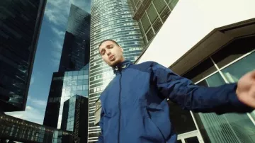 La veste de survêtement adidas SPRT Animal-Print Shark Woven de Benab dans son clip Zéro