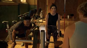 Lululemon Align Super High-Rise Pantalon porté par Kensi Blye (Daniela Ruah) comme on le voit dans NCIS: Los Angeles séries télévisées tenues (S13E02)