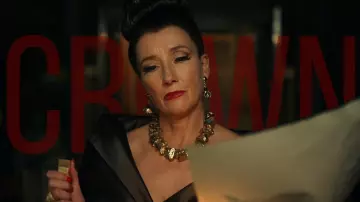 El collar de pepitas usado por la baronesa (Emma Thompson) en la película Cruella