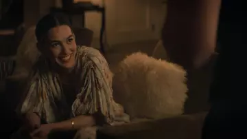 Misa Los Angeles Zaayra Top usado por Love Quinn (Victoria Pedretti) como se ve en los atuendos de la serie de televisión You (Temporada 3 Episodio 7)