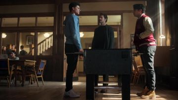 Nike Mens Air Max 270 sneakers worn by Brinker Martin (Kolton Stewart) as seen in Locke & Key TV show outfits (S02E07)