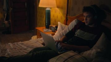 Gap Colorblock t-shirt worn by Tyler Locke (Connor Jessup) as seen in Locke & Key TV show outfits (Season 2 Episode 3)