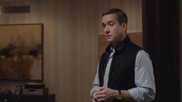 Cartier Drive Moon Watch worn by Tom Wambsgans (Matthew Macfadyen) as seen in Succession TV show outfits (Season 3 Episode 1)