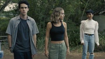 Gucci Leather belt with double G buckle worn by Margot (Brianne Tju) as seen in I Know What You Did Last Summer (S01E05)