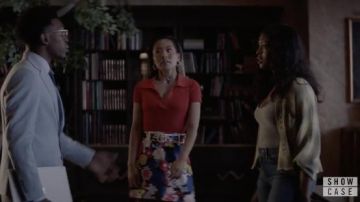 Alice + Olivia Daralee Fitted Short-Sleeve Polo Top worn by Mary Hamilton (Nicole Kang) as seen in Batwoman TV show (Season 3 Episode 2)