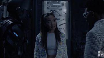 Alice + Olivia Anderson Crochet Cardigan worn by Mary Hamilton (Nicole Kang) as seen in Batwoman TV show outfits (S03E02)