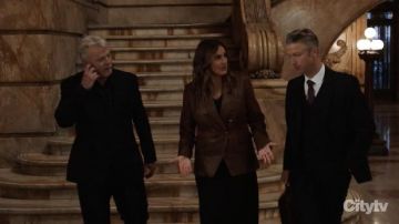 Veronica Beard Miller Dickey Leather Jacket worn by Olivia Benson (Mariska Hargitay) as seen in Law & Order: Special Victims Unit TV series outfits (S23E06)