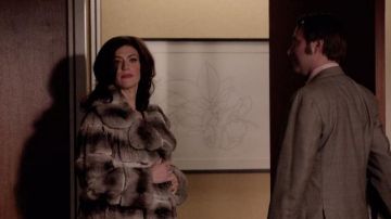 Veste de l&#39;Impératrice Chinchilla vintage des années 1960 portée par Rachel Menken / Rachel Katz (Maggie Siff) comme on le voit dans les tenues de l&#39;émission télévisée Mad Men (S07E08)