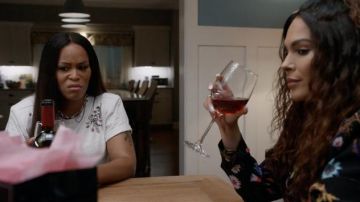 Cinq a sept Lover Bella Embellished Tank Tee worn by Brianna (Eve) as seen in Queens (S01E02)