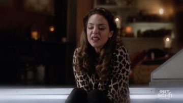 Alice + Olivia Connie Embellished Leopard Sweater worn by Zari Tomaz (Tala Ashe) as seen in DC's Legends of Tomorrow TV series wardrobe (S07E03)