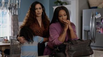 Cotton Citizen Brooklyn Cropped Hooded Sweatshirt in pink worn by Brianna (Eve) as seen in Queens (S01E02)