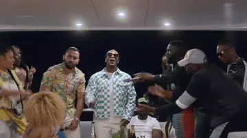La veste à carreaux Louis Vuitton portée par Niska dans son clip Mapess (Clip officiel)