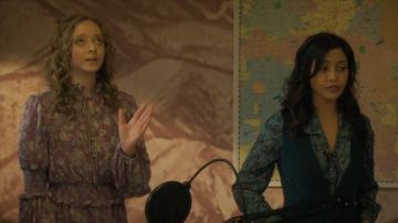 Alexis Rosewell Tiered High-Neck Floral Cocktail Dress worn by Amber (Madeleine Arthur) as seen in Guilty Party TV show outfits (S01E05)