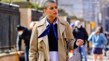 Dolce &amp; Gabbana Trench porté par Julien Calloway (Jordan Alexander) comme on le voit dans Gossip Girl garde-robe (Saison 1 Épisode 3)