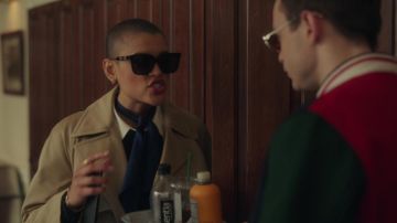 Gucci Lunettes de soleil noires portées par Julien Calloway (Jordan Alexander) comme on le voit dans les tenues de Gossip Girl (Saison 1 Épisode 3)