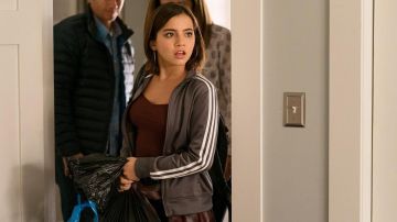 Adidas Women Tiro Jacket worn by Lizzy (Isabela Moner) in Instant Family movie
