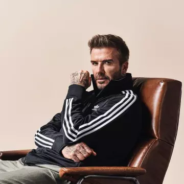 Just the two of them! David and Victoria Beckham have some rare alone time  as they head out together for romantic day | David beckham style, Mens  outfits, David beckham