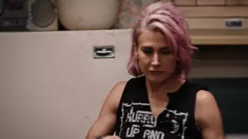 Hurry up and wait tour Whiskey Myers Tee worn by Teeter (Jennifer Landon) as seen in Yellowstone (S04E04)