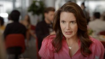 Jennifer Fisher medium heart with pave white diamonds charm worn by Charlotte York (Kristin Davis) as seen in And Just Like That… (S01E01)